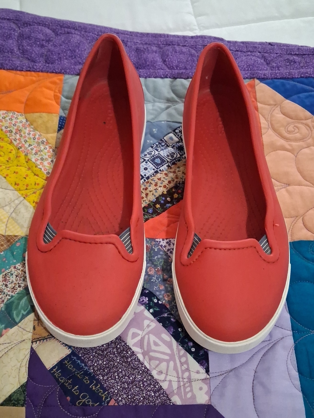 CROCS Women's Coral Red Slip-On Flats Sz 10